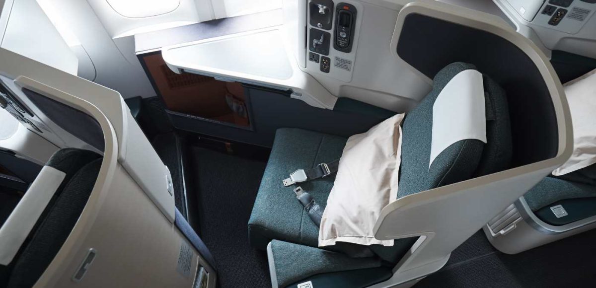business class seat Cathay pacific