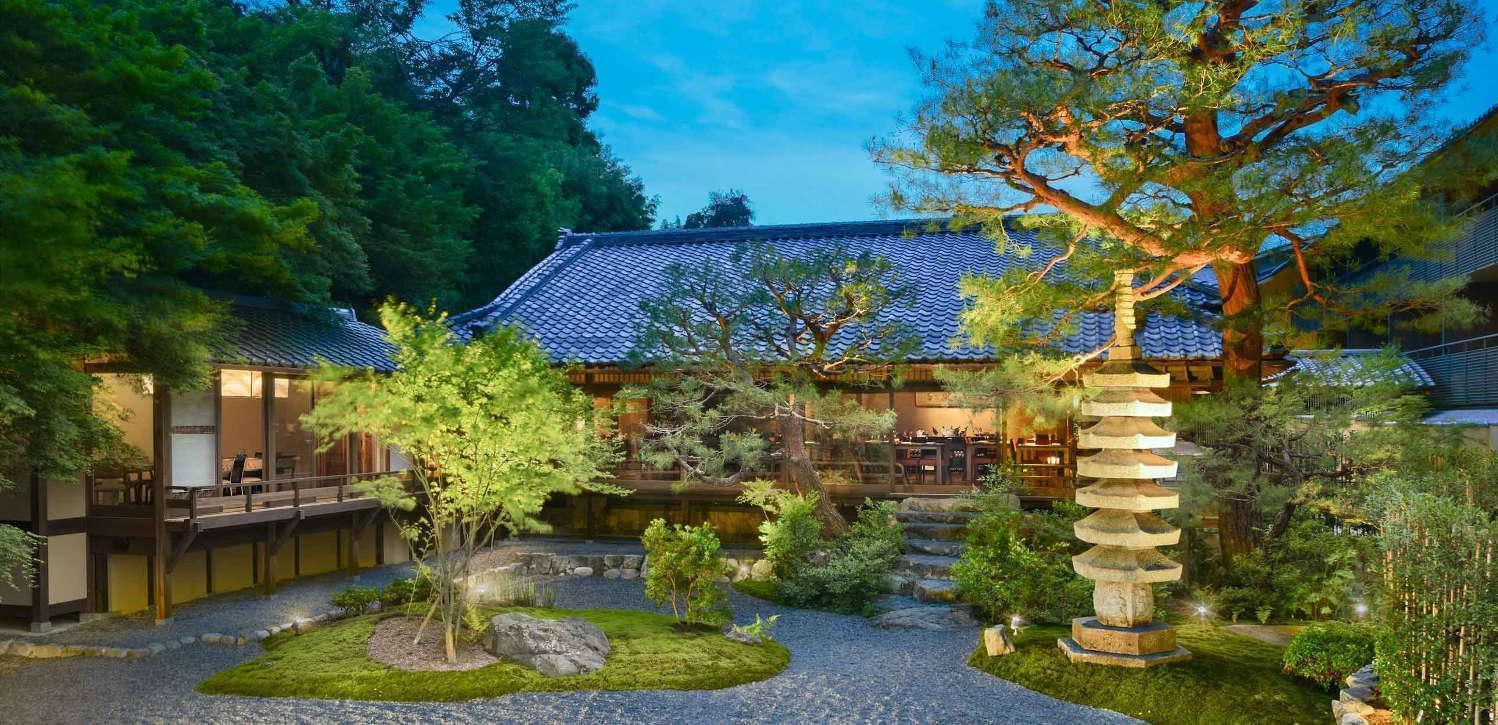 Entrance to the Suiran