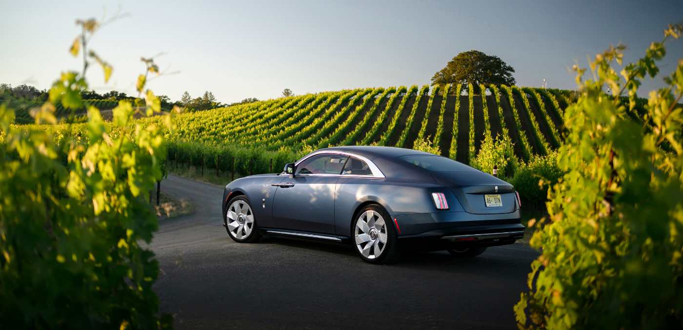 Rolls-Royce Spectre in the country side